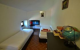 Historic Cottage in Fivizzano with Swimming Pool